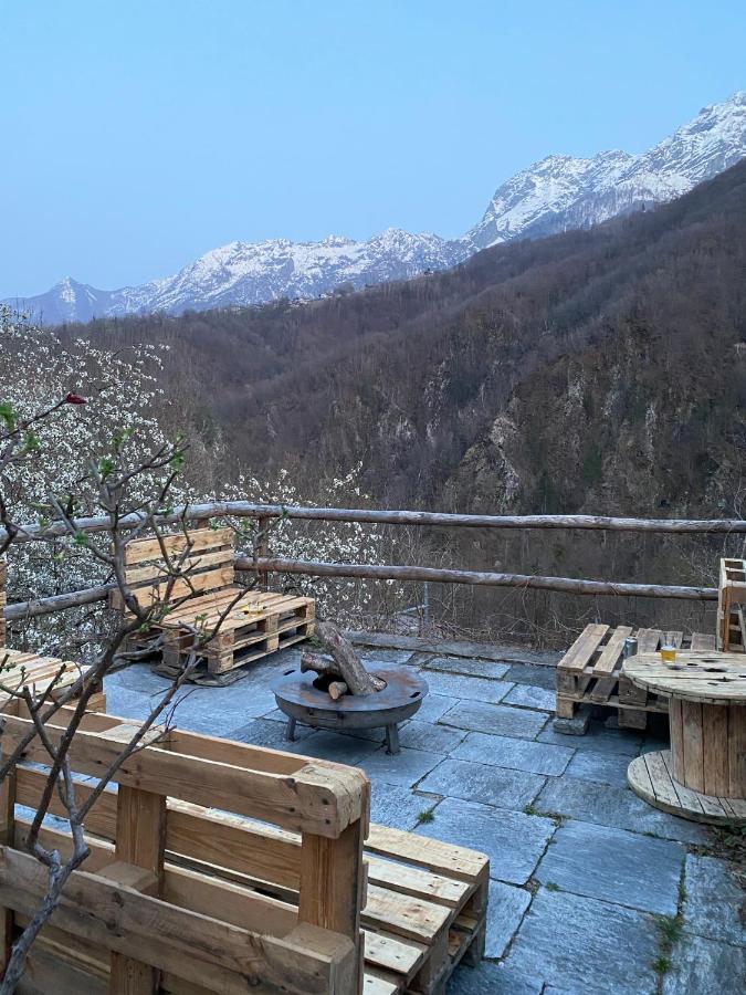 Osteria Gruetli Con Alloggio Borgnone Luaran gambar
