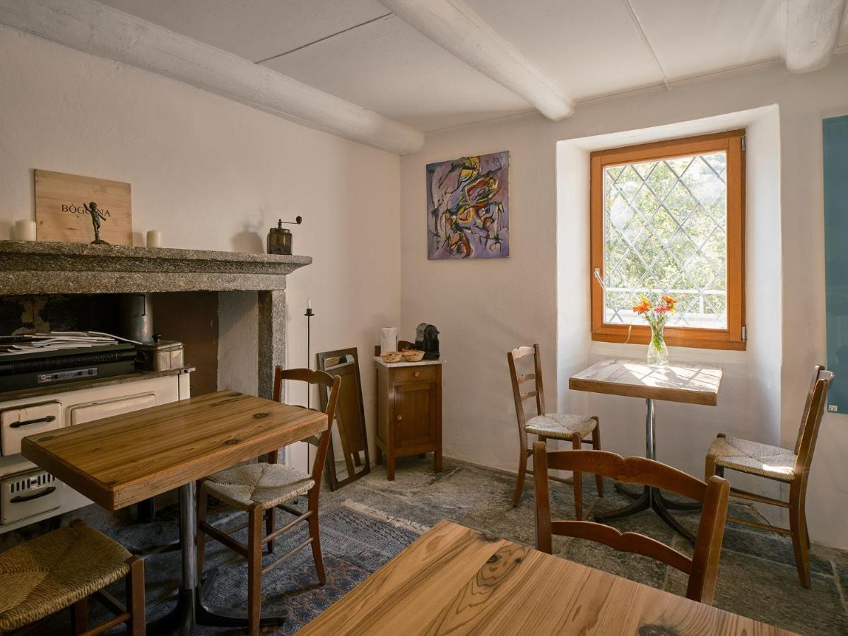 Osteria Gruetli Con Alloggio Borgnone Luaran gambar