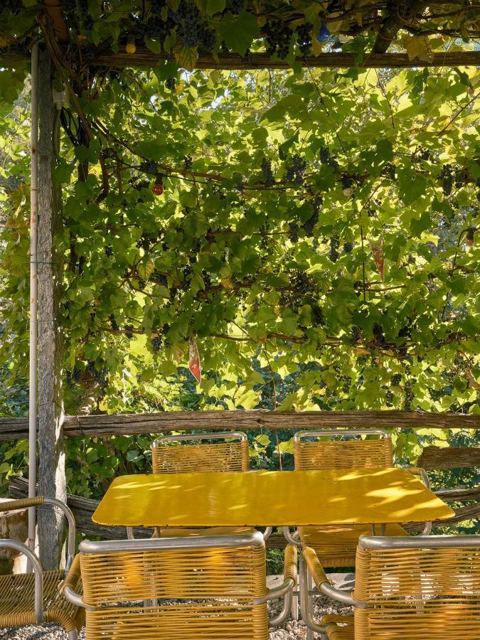 Osteria Gruetli Con Alloggio Borgnone Luaran gambar
