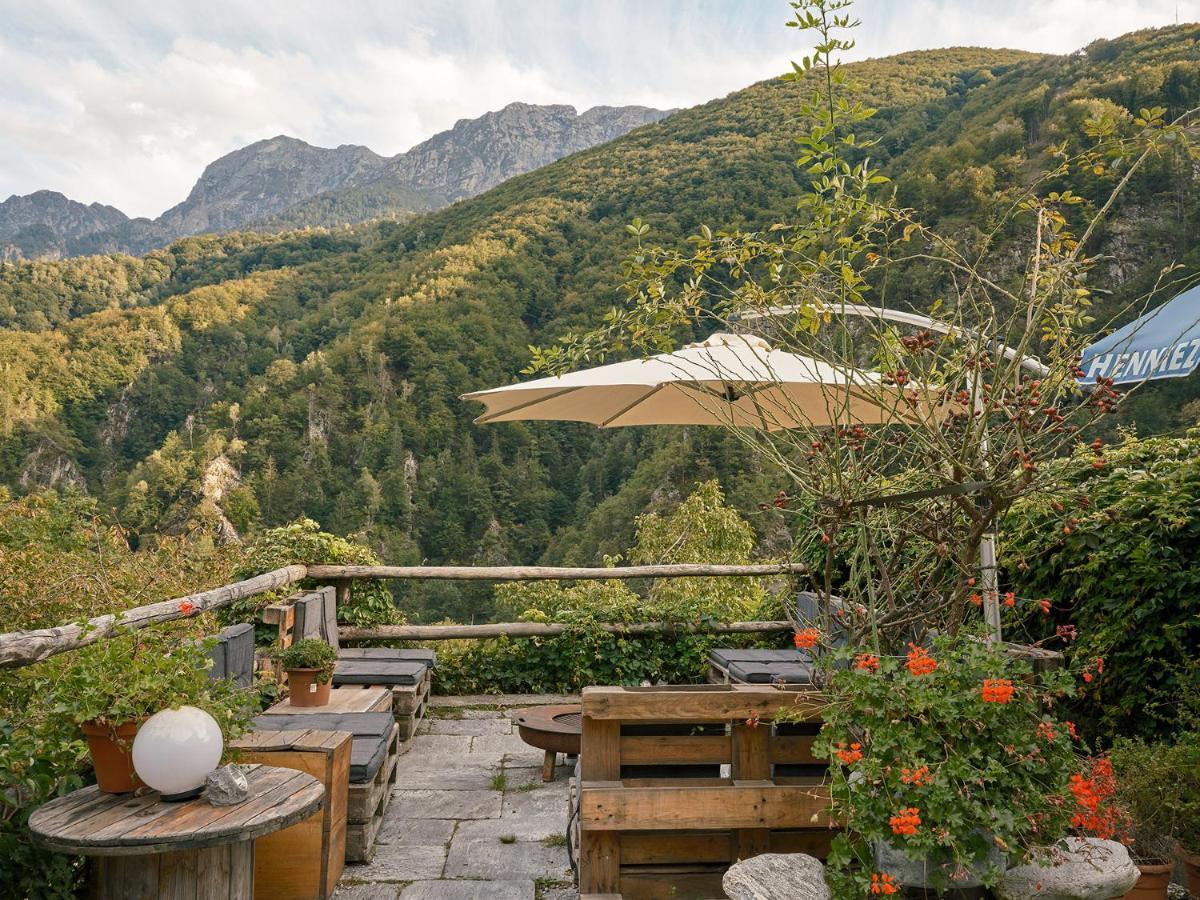 Osteria Gruetli Con Alloggio Borgnone Luaran gambar
